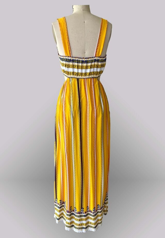 Vestido cut out con guarda estampada - Imagen 7