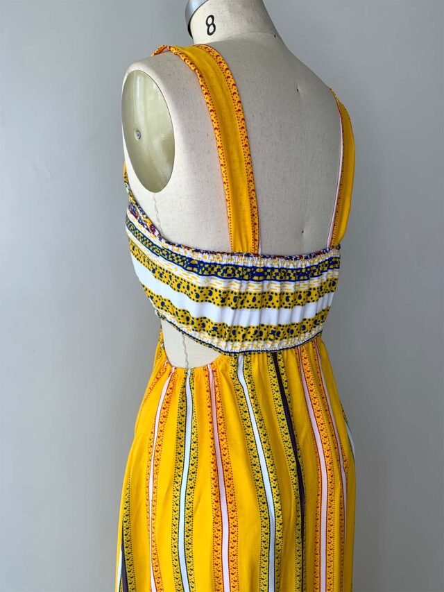 Vestido cut out con guarda estampada - Imagen 9