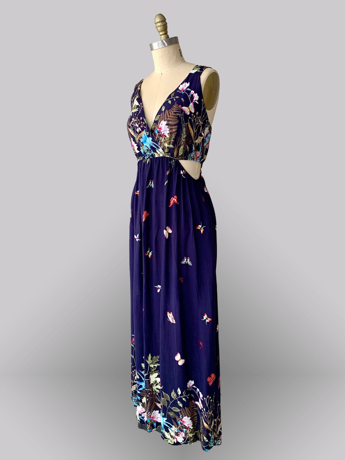 Vestido cut out con guarda estampada - Imagen 2
