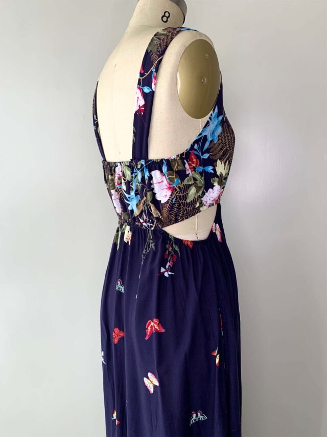 Vestido cut out con guarda estampada - Imagen 5