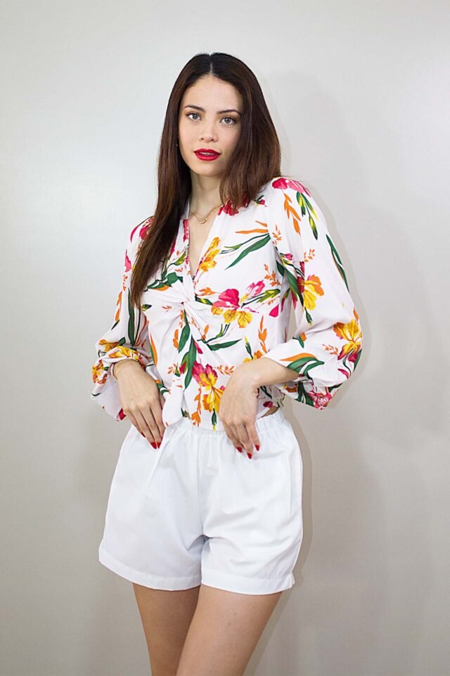 Blusa floral entorchada - Imagen 2
