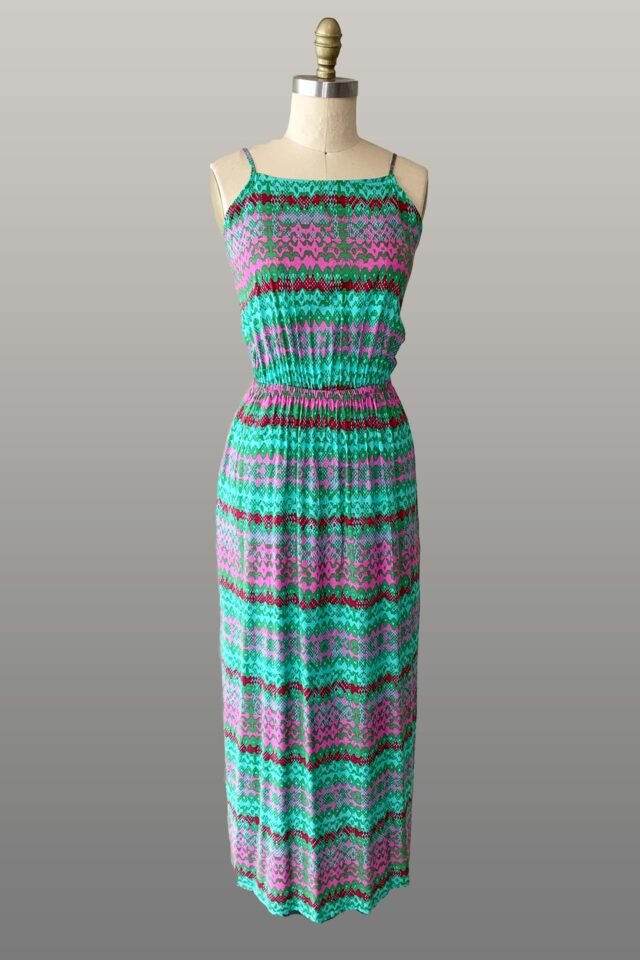 Vestido tribal escote cuadrado - Imagen 6