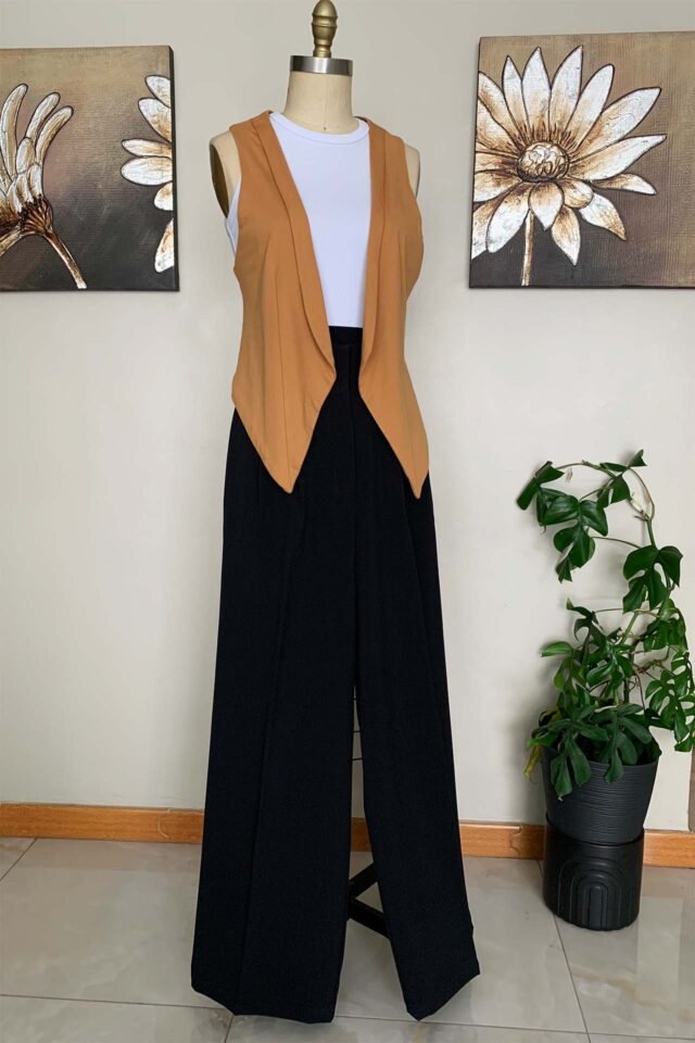 Pantalón de pinzas negro